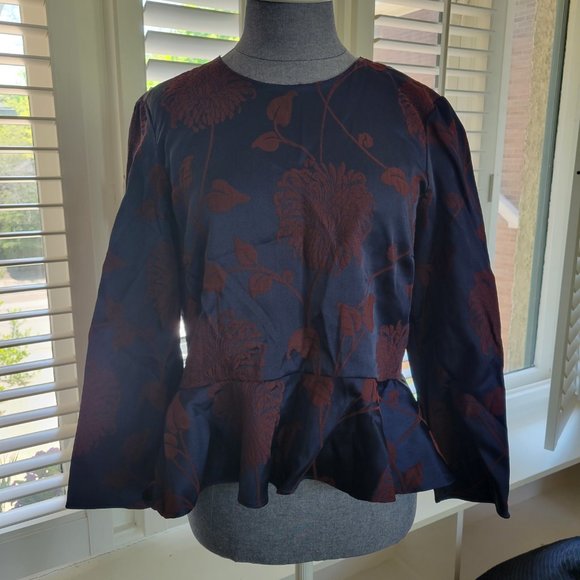 Top - Picture 4 of 4